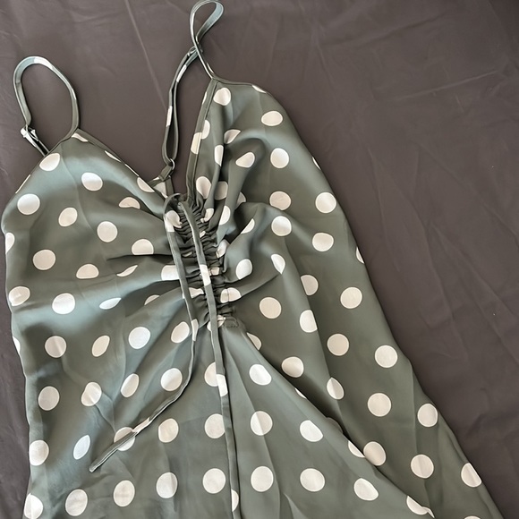 Petiti Studio Dress - Picture 2 of 7